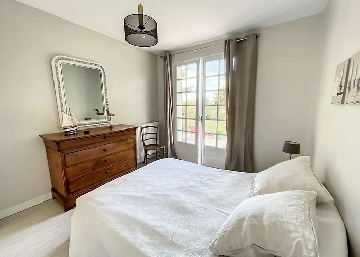 Maison De Charme A 150m De La Avec Jardin, 6-8 Pers, Kairon - Fr-1-361-56 Saint-Pair-sur-Mer