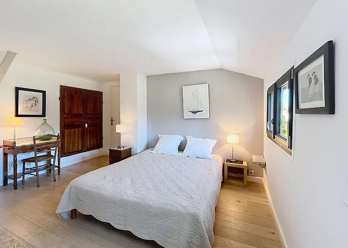 Maison De Charme A 150m De La Avec Jardin, 6-8 Pers, Kairon - Fr-1-361-56 * Saint-Pair-sur-Mer